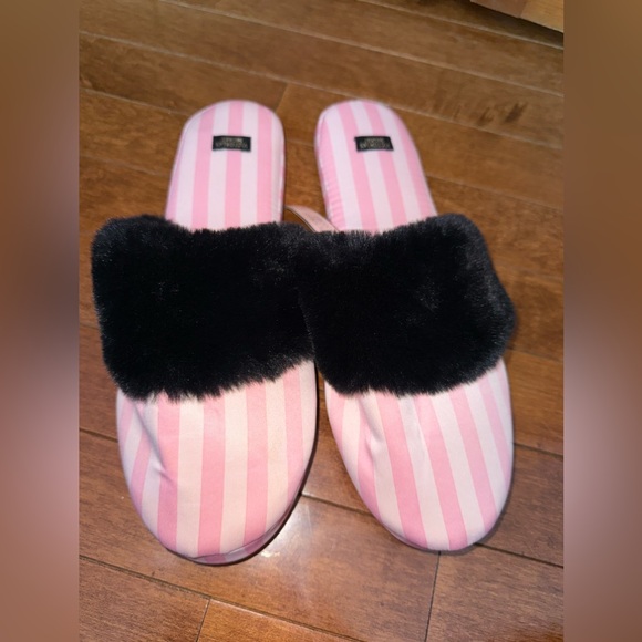 Victoria’s Secret Slippers - Picture 2 of 3